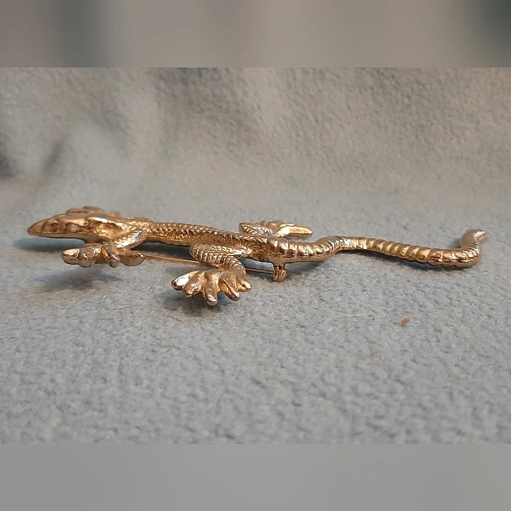 Gold Lizard 🦎 Brooch